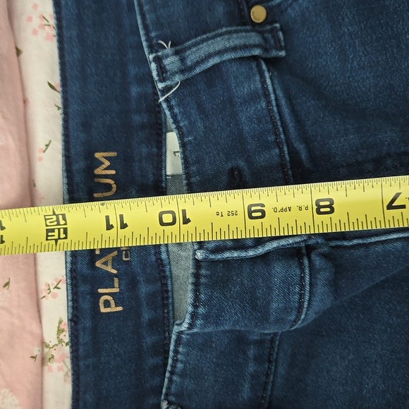 Chico's Jeans in Chico's Size 1 - Picture 6 of 8